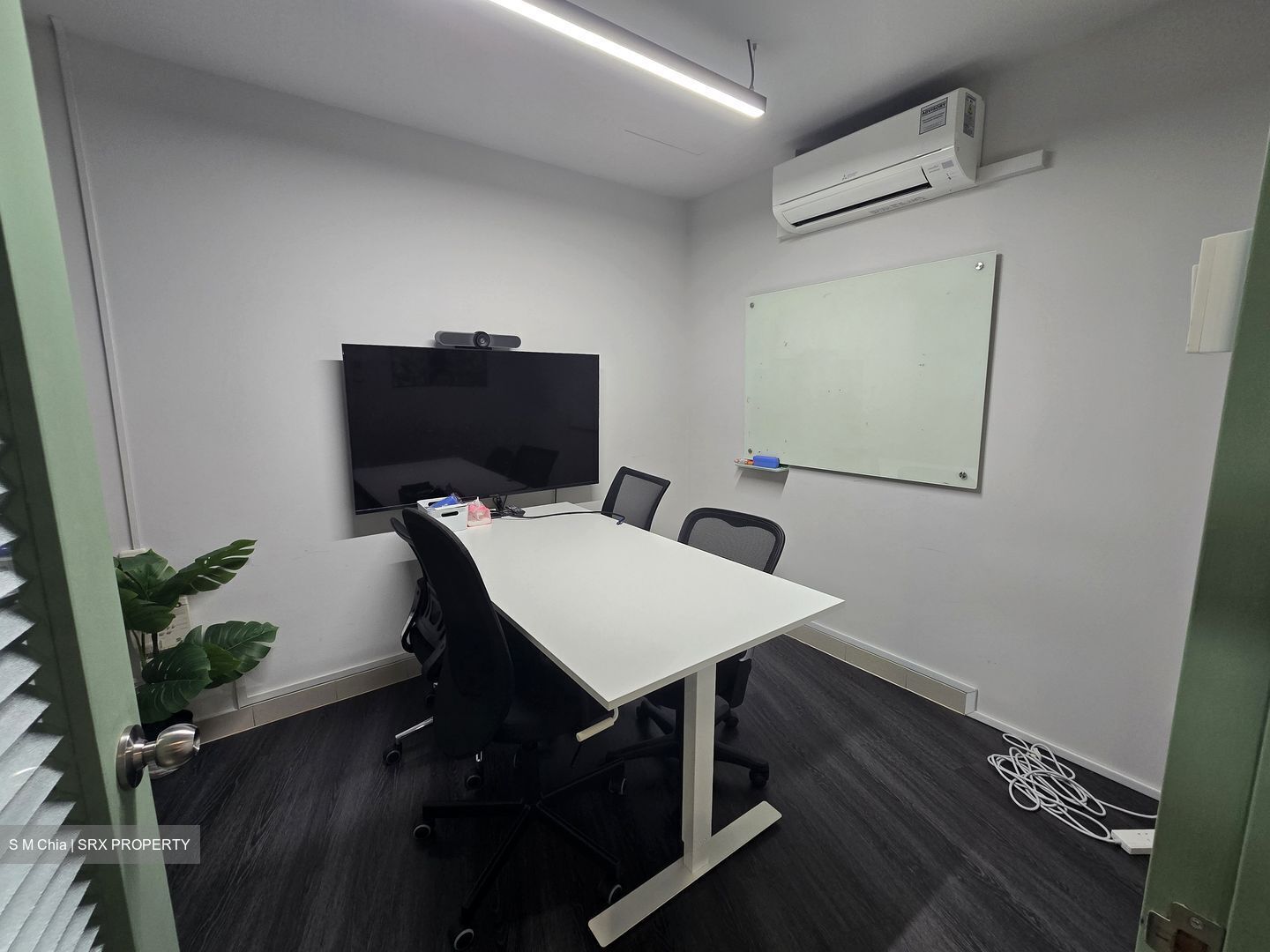Tank Road (D9), Office #572529211